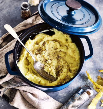 Puree van bintjes met lente-ui 