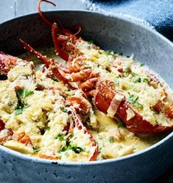 Halve kreeft ‘BBQ-style’ - tomatensalsa - parelcouscous - kruidenboter