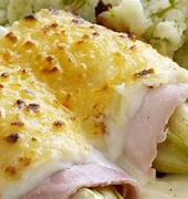 Witloof met beenham en saus van Flandrienkaas