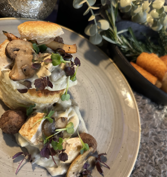Vol-au-vent deluxe met parelhoen